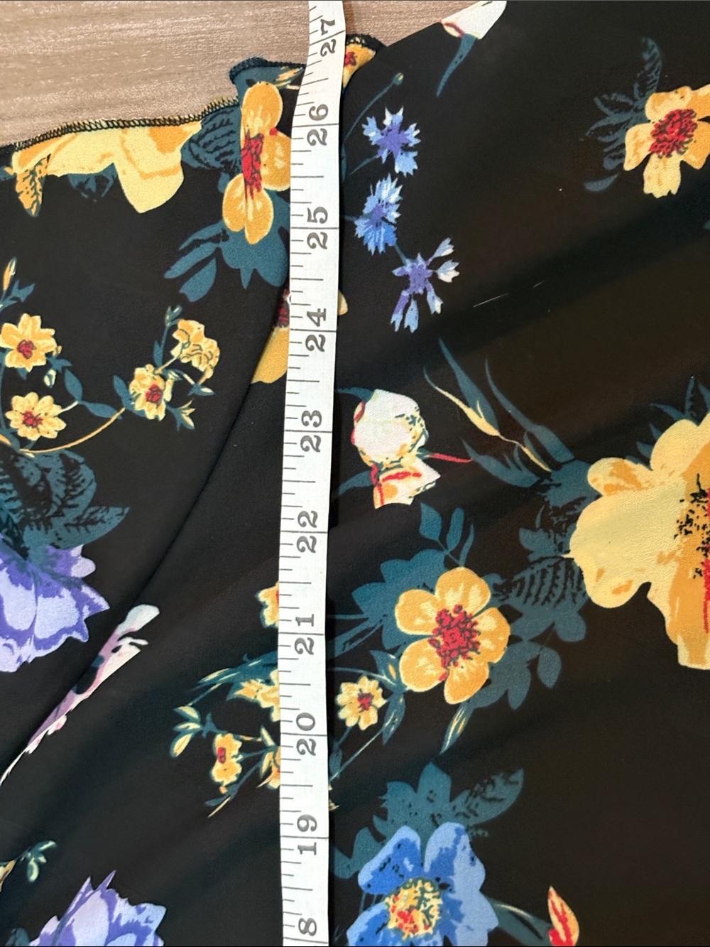 Philosophy Black Floral Flutter-Sleeve Blouse - Picture 6 of 6